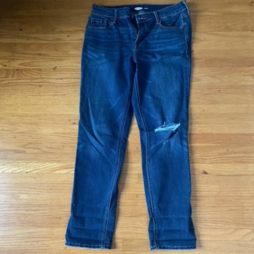 Old Navy Distressed Straight Leg Jean 10 Short